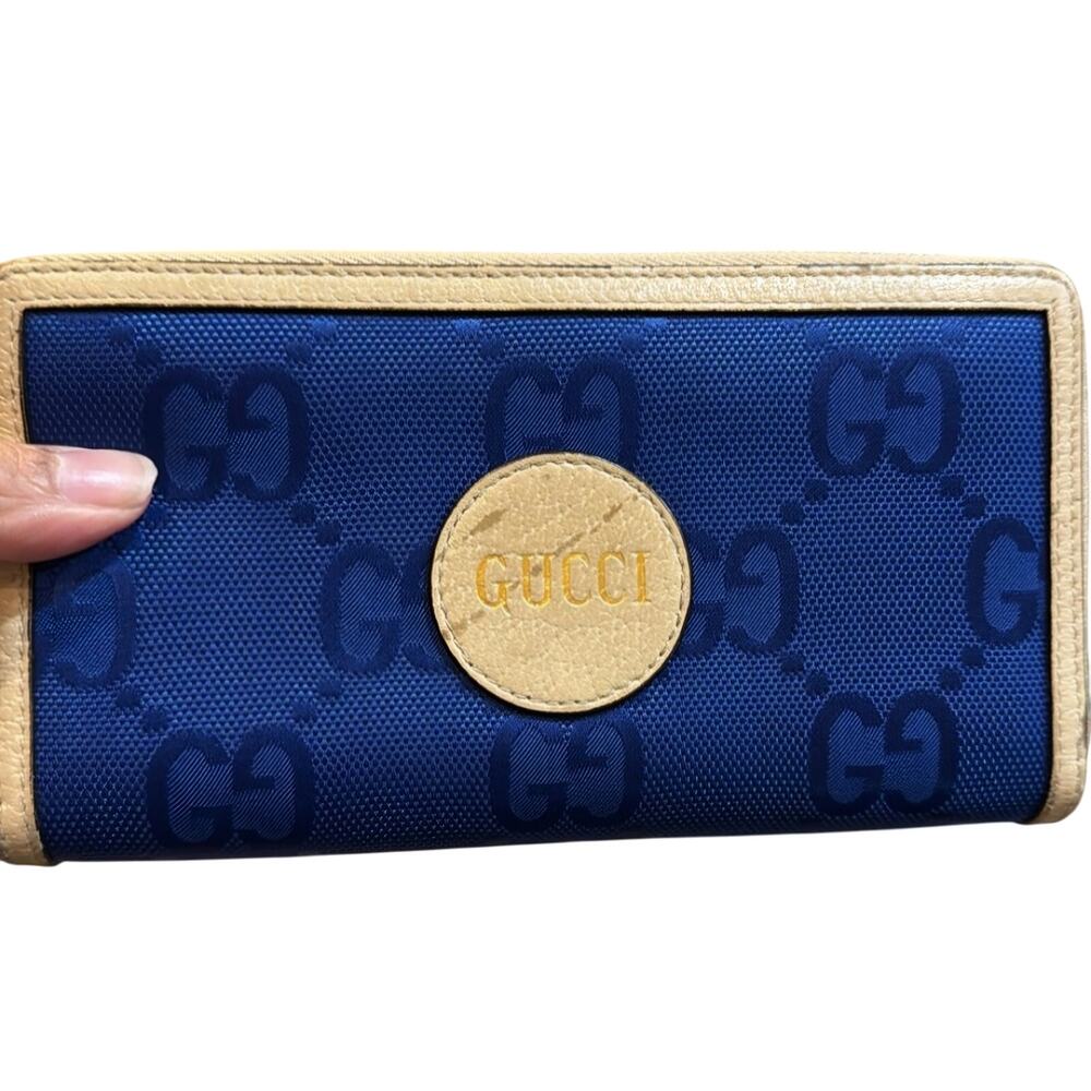 Gucci SUPER RARE Off the Grid Blue & Beige GG
Nylon Zip Long Wallet